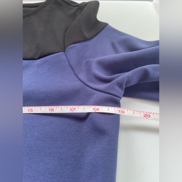 Gap color block dress in blue and black. Size M - Picture 7 of 8
